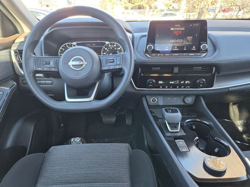 Used 2022 Nissan Rogue SV image 24