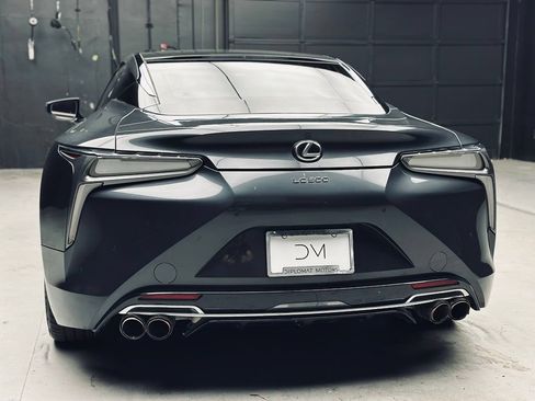 Used 2018 Lexus LC 500 Coupe w/ Performance Package RWD image 16