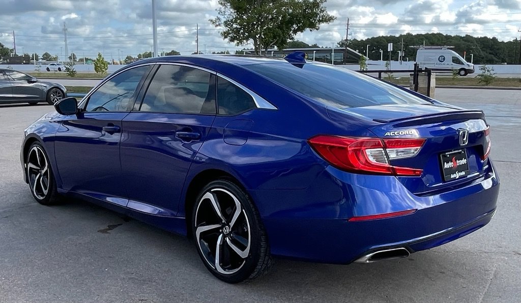 Used 2019 Honda Accord Sport image 3