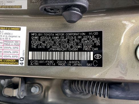 Used 2021 Toyota C-HR XLE image 33