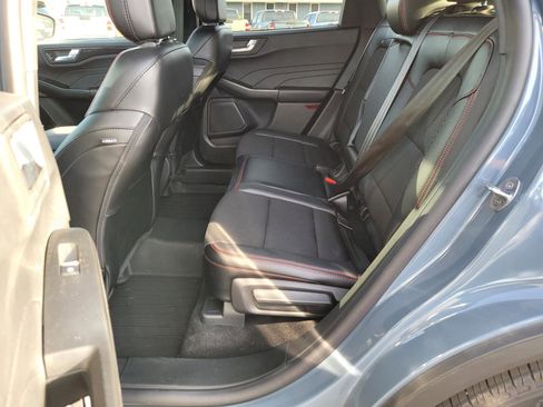 Used 2025 Ford Escape ST-Line w/ Cold Weather Package image 12