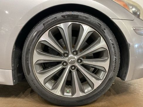 Used 2012 Hyundai Genesis 5.0 R-Spec image 19