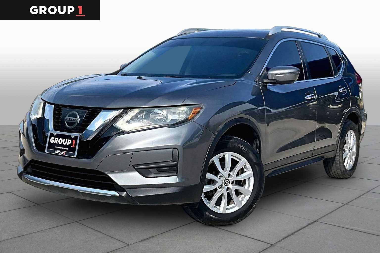 Used 2017 Nissan Rogue SV AWD/4WD image 1
