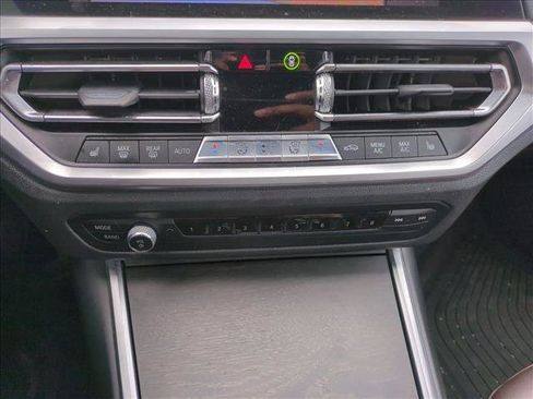 Used 2019 BMW 330i xDrive Sedan w/ Premium Package image 13