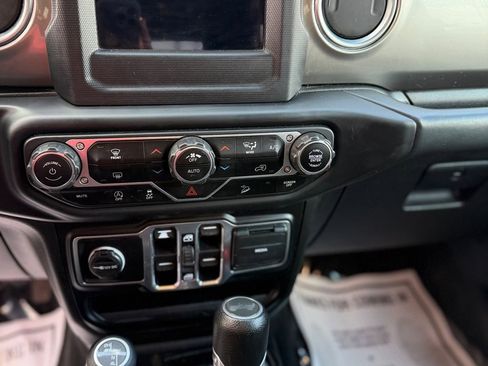 Used 2020 Jeep Wrangler Unlimited Sahara image 50