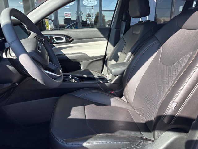 Used 2023 Jeep Compass Limited AWD/4WD image 4