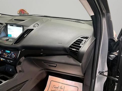 Used 2018 Ford Escape SE w/ SE Sport Appearance Package FWD image 26