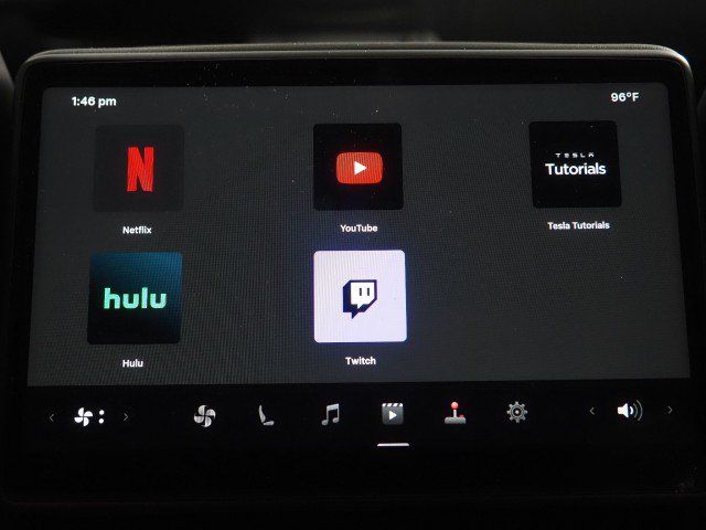 Used 2026 Tesla Model Y Long Range RWD image 27