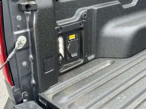 New 2026 Ford Maverick Lariat w/ Black Appearance Package image 16