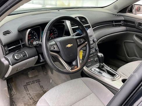 Used 2013 Chevrolet Malibu LS image 16