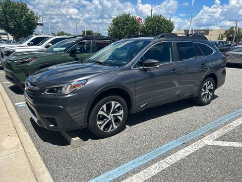 Used 2022 Subaru Outback Limited AWD/4WD image 3