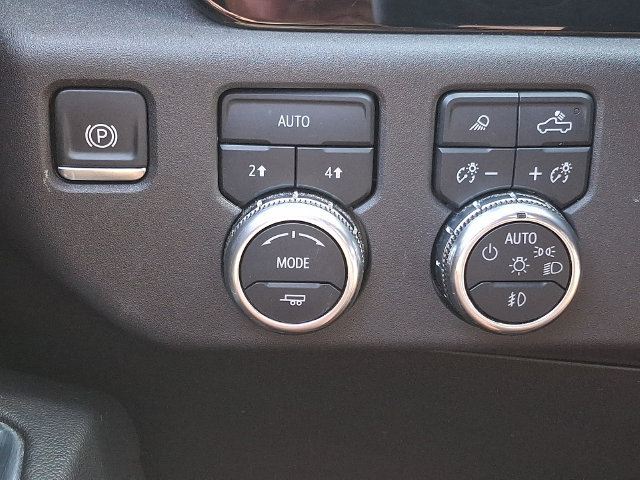 Used 2025 GMC Sierra 1500 SLT AWD/4WD image 24