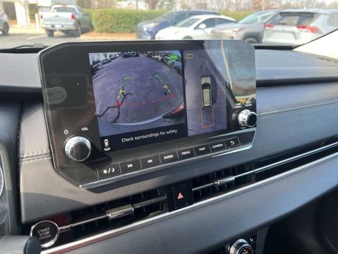 Used 2024 Mitsubishi Outlander SE Black Edition image 24