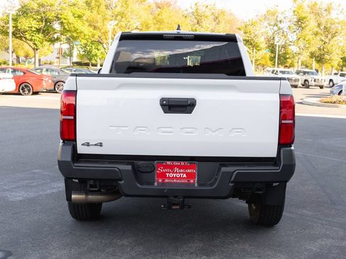 Certified 2024 Toyota Tacoma SR AWD/4WD image 6
