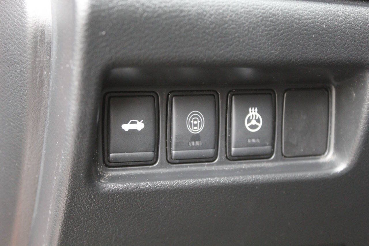 Used 2019 Nissan Maxima SR w/ Premium Package FWD image 25