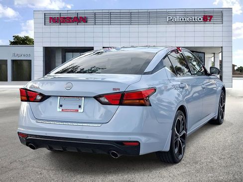 Certified 2023 Nissan Altima 2.5 SR w/ SR Premium Package FWD image 6