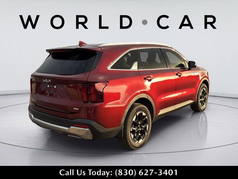 Certified 2025 Kia Sorento S AWD/4WD image 6
