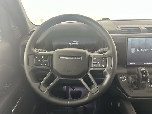 New 2025 Land Rover Defender 110 X-Dynamic SE AWD/4WD image 4