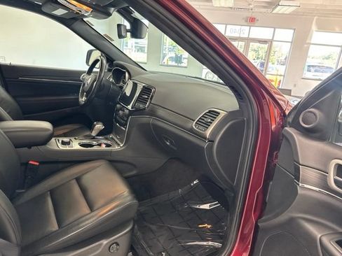 Used 2022 Jeep Grand Cherokee Limited AWD/4WD image 26