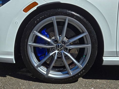 Certified 2024 Volkswagen Golf R AWD/4WD image 10