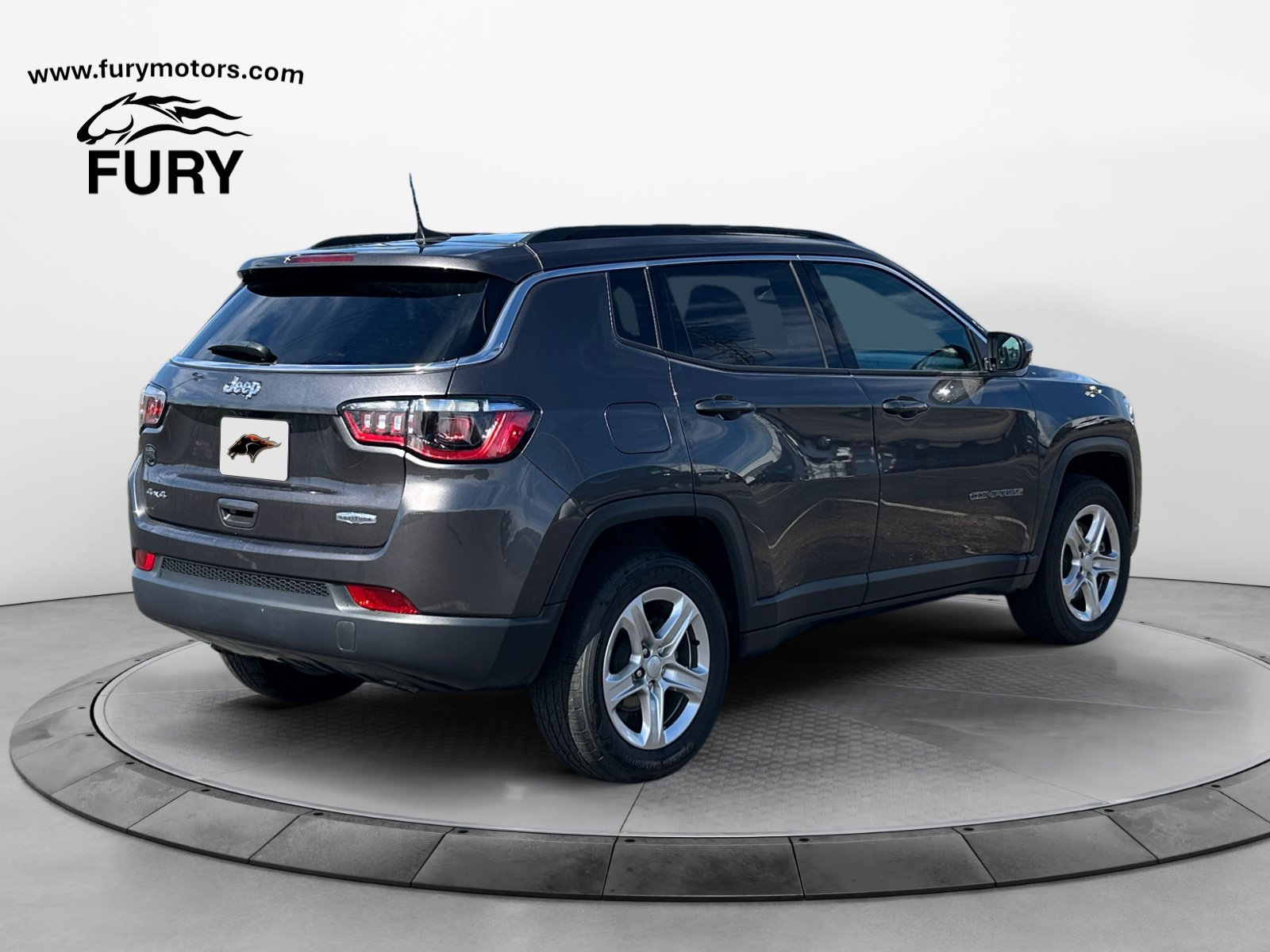 Used 2023 Jeep Compass Latitude w/ Convenience Group AWD/4WD image 4