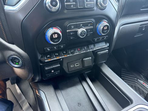 Used 2020 GMC Sierra 1500 AT4 w/ AT4 Premium Package image 21