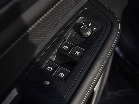 New 2026 Volkswagen Atlas Cross Sport SE image 8