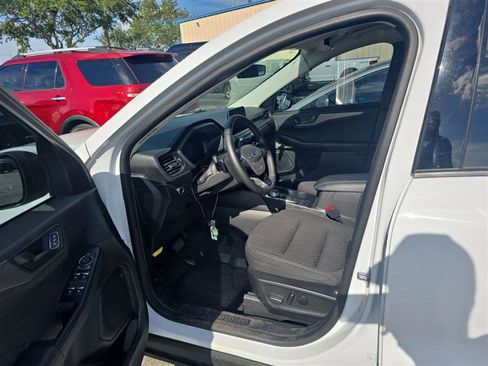 Used 2023 Ford Escape Active w/ Cold Weather Package FWD image 8