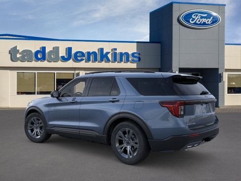 New 2026 Ford Explorer Active AWD/4WD image 4
