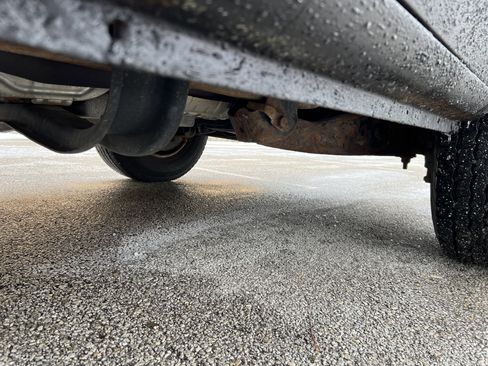 Used 2011 Ford E-250 and Econoline 250 Extended w/ Commercial Cargo Van Pkg image 37