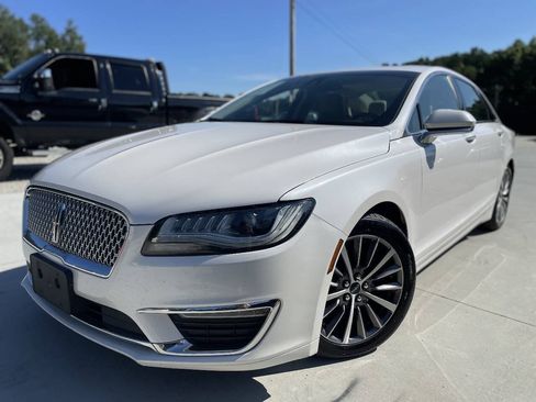 Used 2017 Lincoln MKZ Select w/ Select Plus Package AWD/4WD image 3