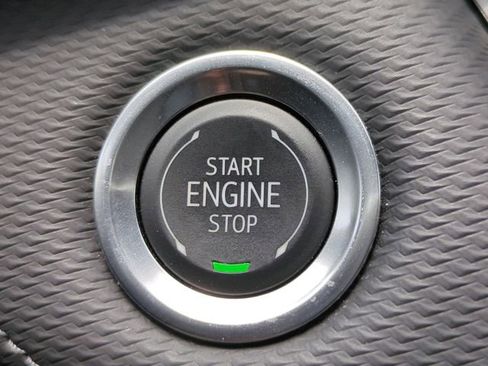 Used 2025 Chevrolet Equinox LT w/ Safety and Technology Package FWD image 34