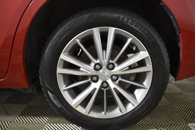 Used 2014 Toyota Corolla LE FWD image 33