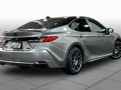 Used 2025 Toyota Camry XSE AWD/4WD image 13