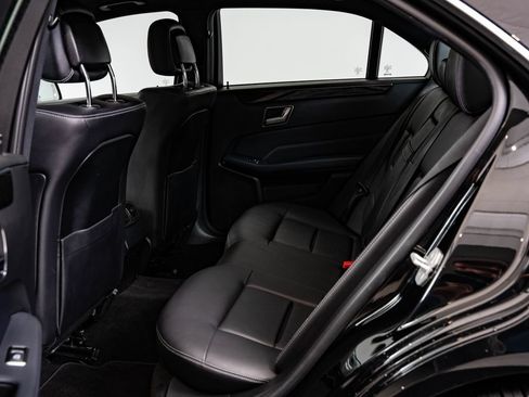 Used 2016 Mercedes-Benz E 350 4MATIC Sedan image 44