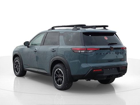 New 2026 Nissan Pathfinder SV image 4
