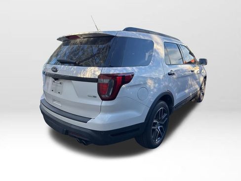 Used 2019 Ford Explorer Sport image 4