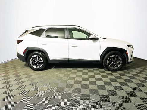 Used 2025 Hyundai Tucson SEL FWD image 9