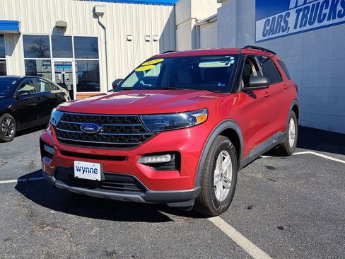 Used 2020 Ford Explorer XLT w/ Equipment Group 202A image 3