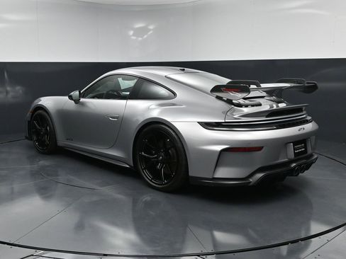 Certified 2026 Porsche 911 GT3 RWD image 3