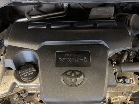 Used 2012 Toyota Camry LE FWD image 25