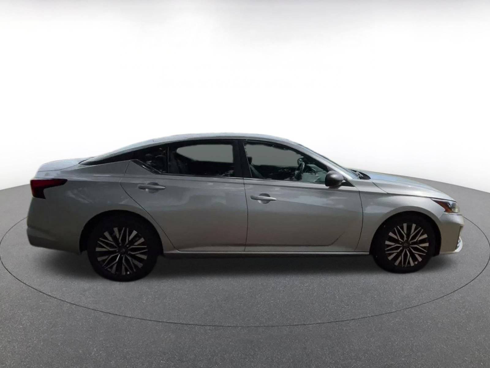 Used 2026 Nissan Altima 2.5 SV FWD image 15