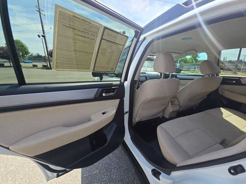Used 2018 Subaru Outback 2.5i Premium AWD/4WD image 15