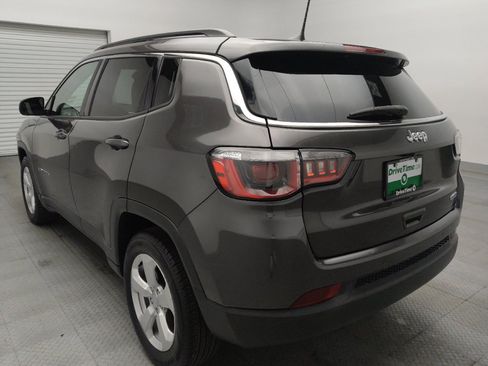 Used 2017 Jeep Compass Latitude w/ Popular Equipment Group FWD image 5