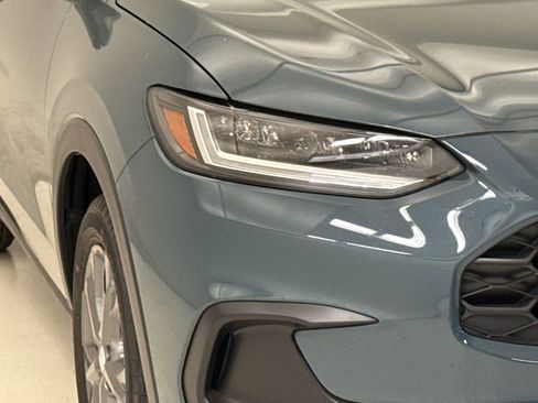 New 2026 Honda HR-V LX image 5