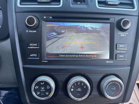 Used 2017 Subaru Forester 2.5i w/ Alloy Wheel Package image 12