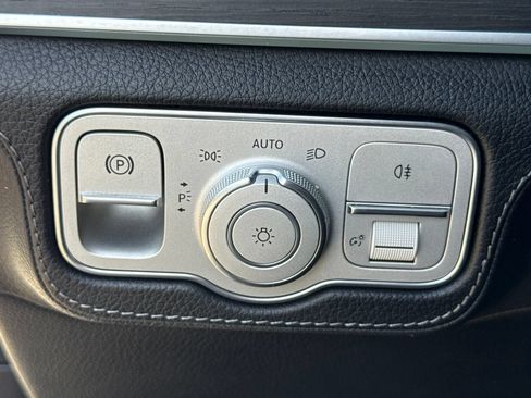 Used 2023 Mercedes-Benz GLS 580 4MATIC image 28