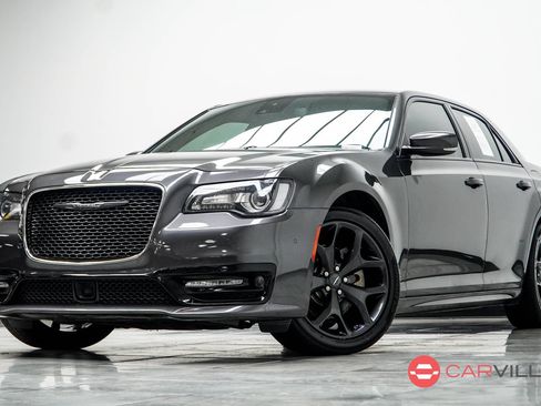Used 2023 Chrysler 300 S w/ Comfort Group RWD image 1
