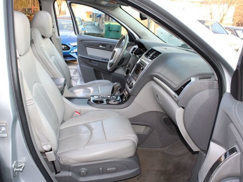 Used 2016 GMC Acadia SLT w/ Open Road Package image 16