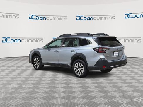 Used 2024 Subaru Outback Premium AWD/4WD image 6